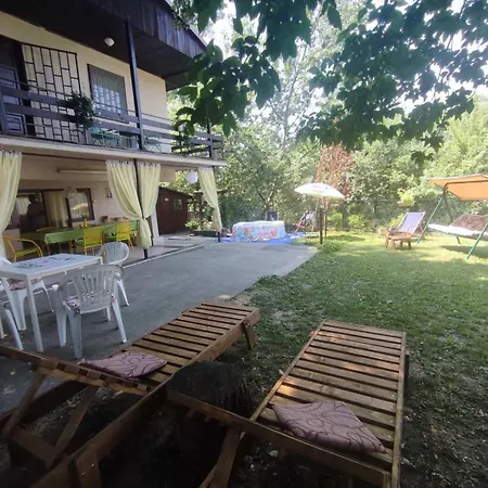 Kuca Na Savi Sojenica Kalisija, Makis - Ada Ciganlija Vakantiehuis *
